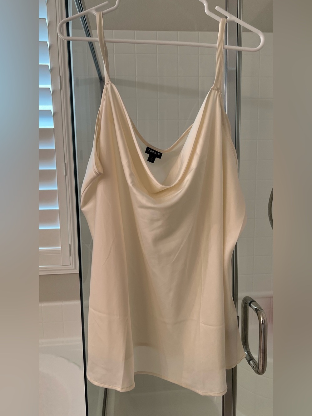 NWT Torrid Satin Cowl Neck Cami Pristine Ivory Size 3 3X 22-24